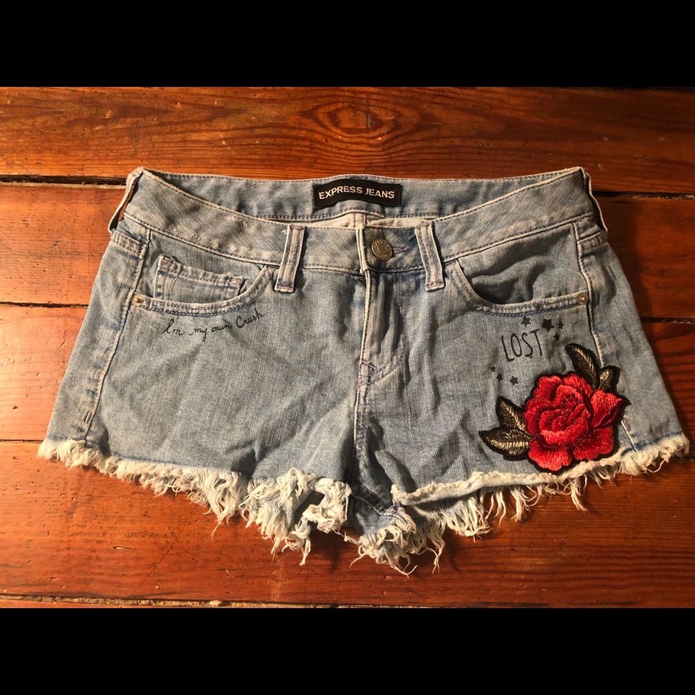 Express shorts barley warn